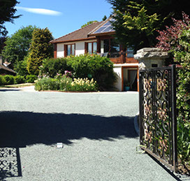 Bordurage et gravillonage tri-couche